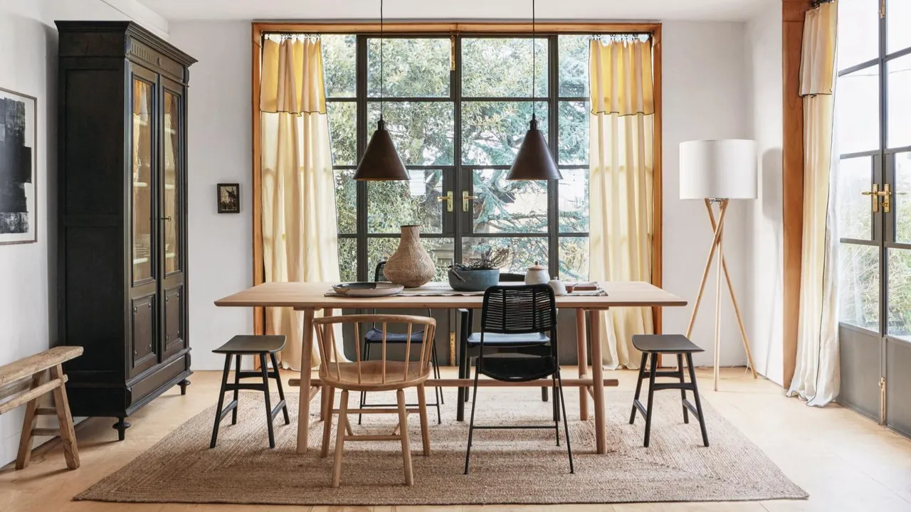 6 things you should never put on your dining room table, according to interior designers